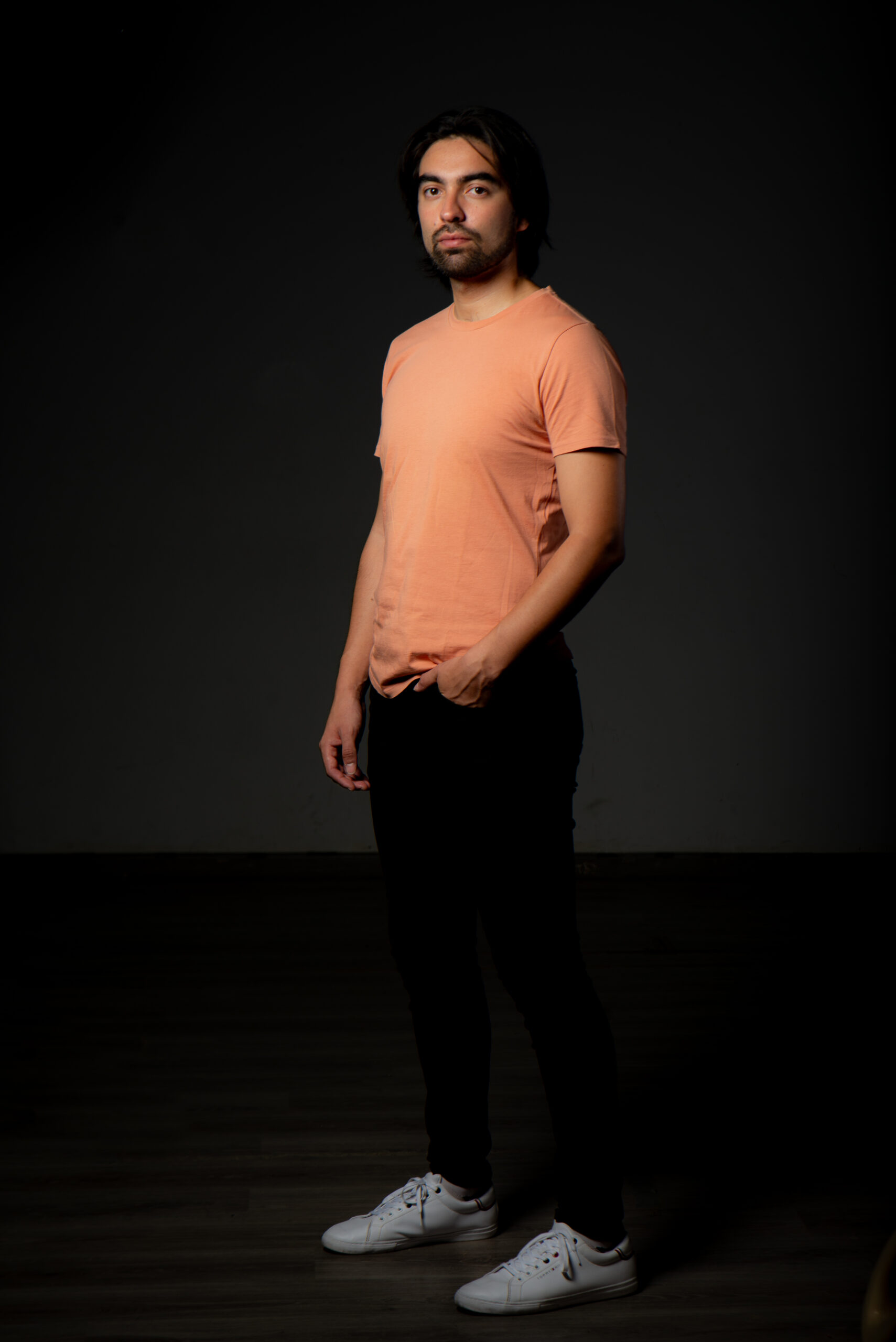 Roberto Herrera de cuerpo entero